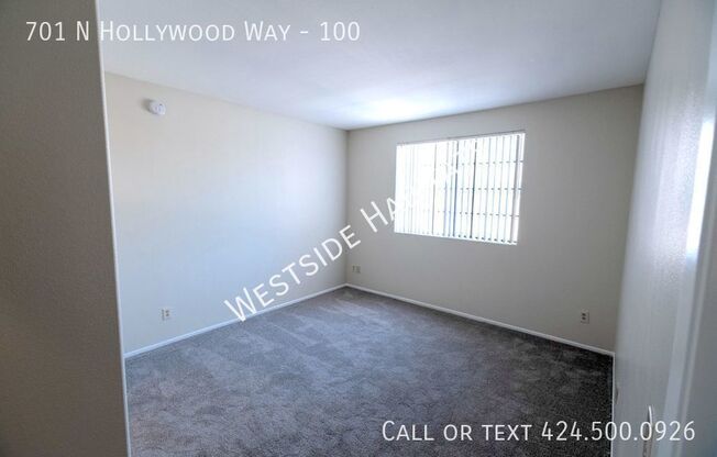 701 N Hollywood Way