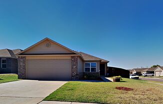 3 beds, 2 baths, $1,495