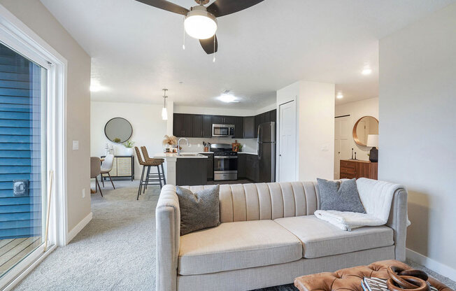 Spacious Living Area at Meadowbrooke Apartment Homes in Kentwood, MI 49512