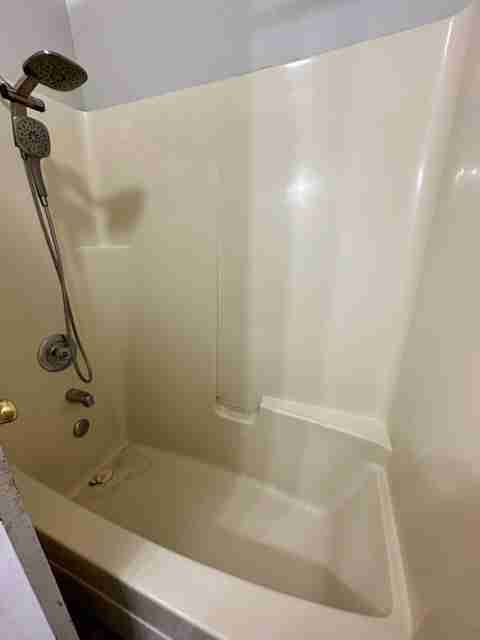 3 beds, 1 bath, 1,200 sqft, $1,250