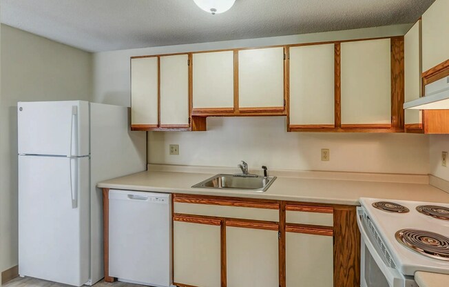 Fully Equipped Kitchens | Princeton Place Apartments in Worcester