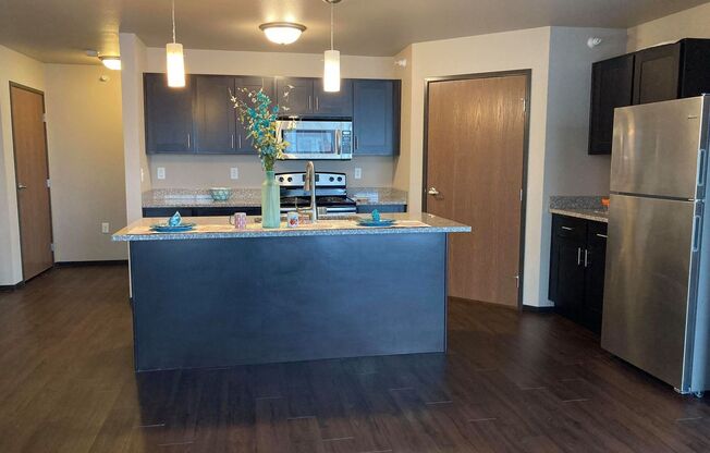 2 beds, 2 baths, 1,206 sqft, $1,860, Unit 5216