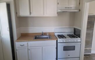 2 beds, 1 bath, $2,200