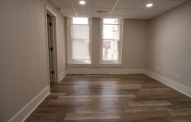 1 bed, 1 bath, $975, Unit 207