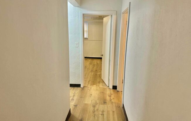 1 bed, 1 bath, 869 sqft, $750, Unit 6