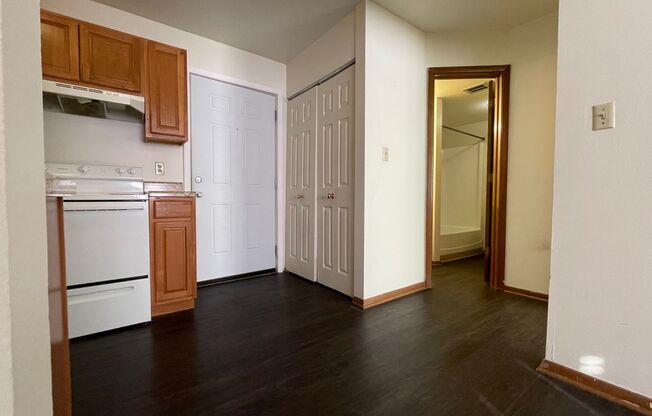 1 bed, 1 bath, 470 sqft, $850, Unit Apt 02