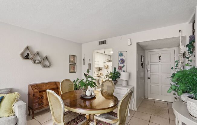 3 beds, 2 baths, 1,300 sqft, $1,450, Unit 7-044