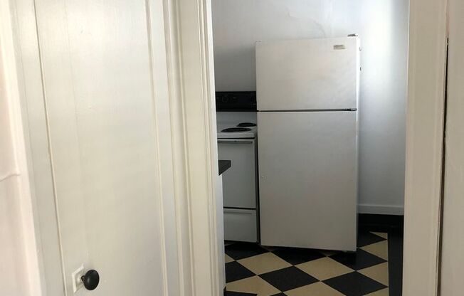 Studio, 1 bath, 412 sqft, $1,400, Unit 206