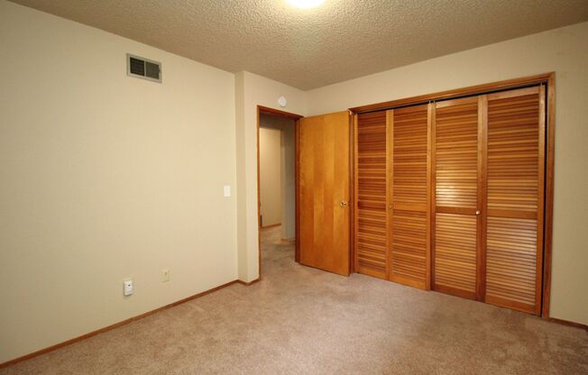 2 beds, 1 bath, $1,795