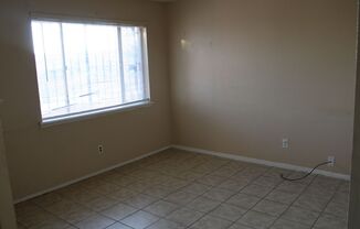 3 beds, 1 bath, $1,150