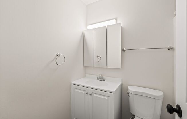 3 beds, 2 baths, 995 sqft, $1,300, Unit 2145-06