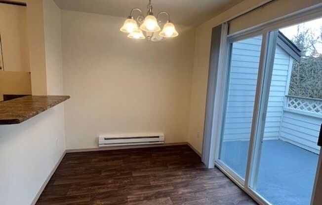 1 bed, 1 bath, 800 sqft, $1,555, Unit 623