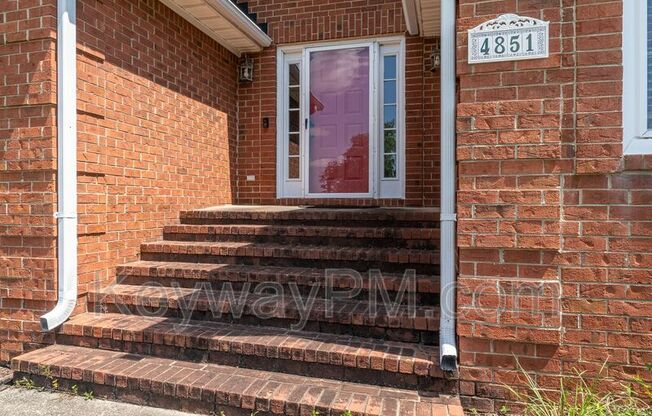 4851 APPLETREE CT