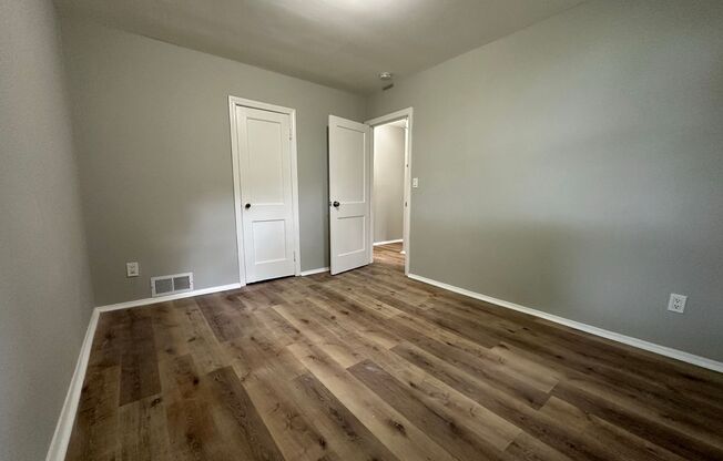 2 beds, 1 bath, $1,700