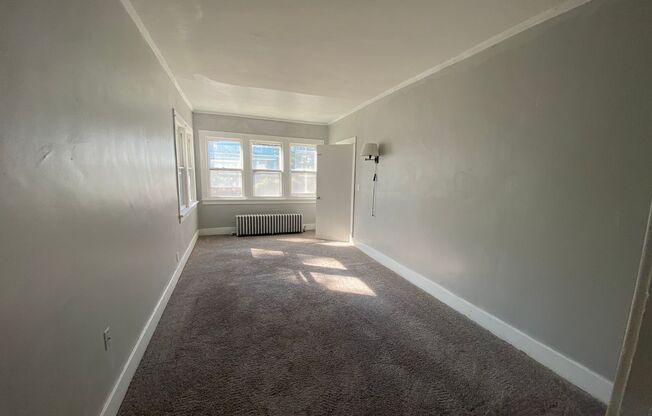 1 bed, 1 bath, $695, Unit Unit #2