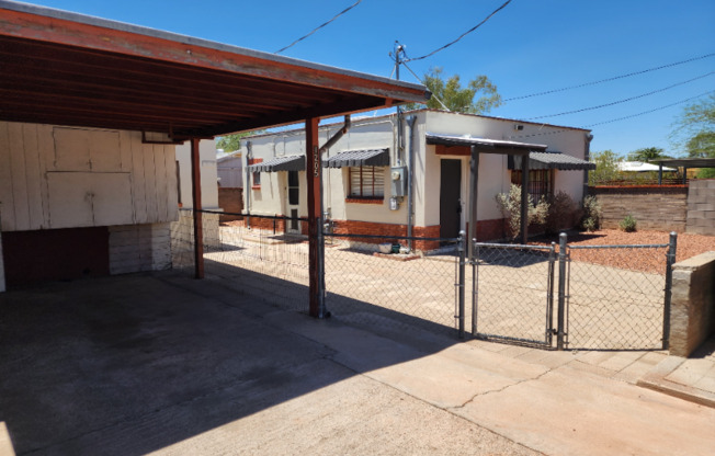 1207 N PALOVERDE BLVD