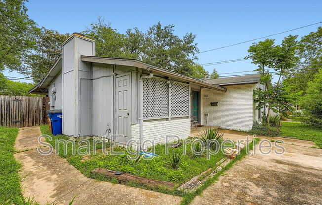 1612 BROADMOOR DR