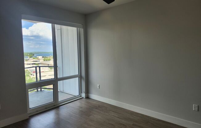 1 bed, 1 bath, 808 sqft, $2,585, Unit #921
