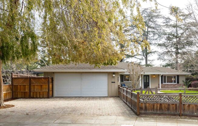 Gorgeous Single Family Home in Palo Alto Available Now!
