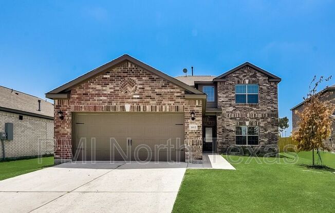 4 beds, 2.5 baths, 2,577 sqft, $2,495