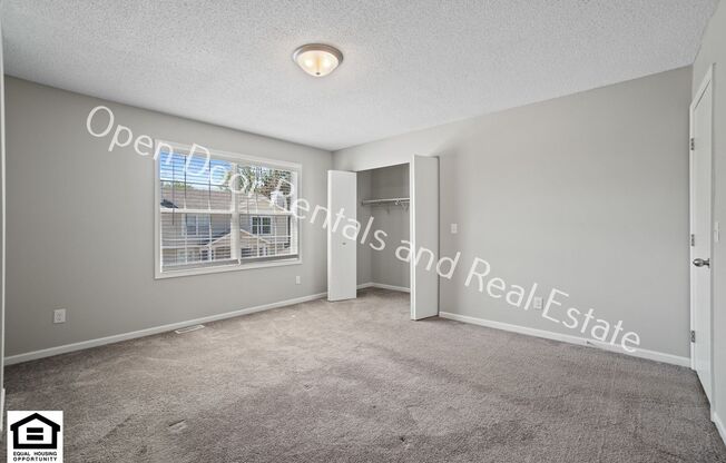 2 beds, 1.5 baths, 989 sqft, $1,195, Unit 7725 E State Blvd