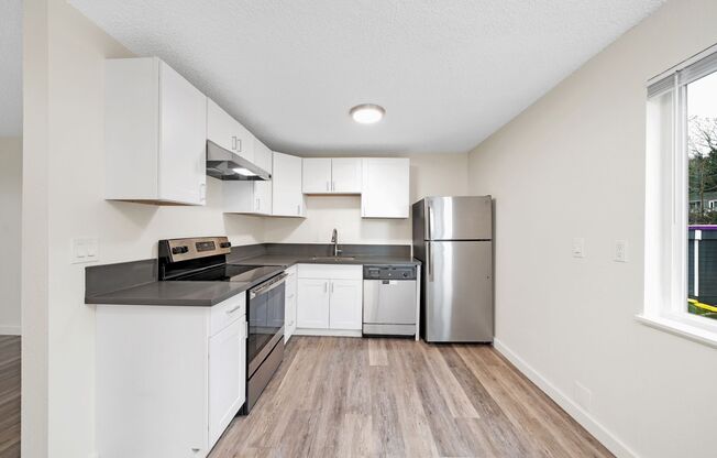 2 beds, 1 bath, 850 sqft, $1,495, Unit 42
