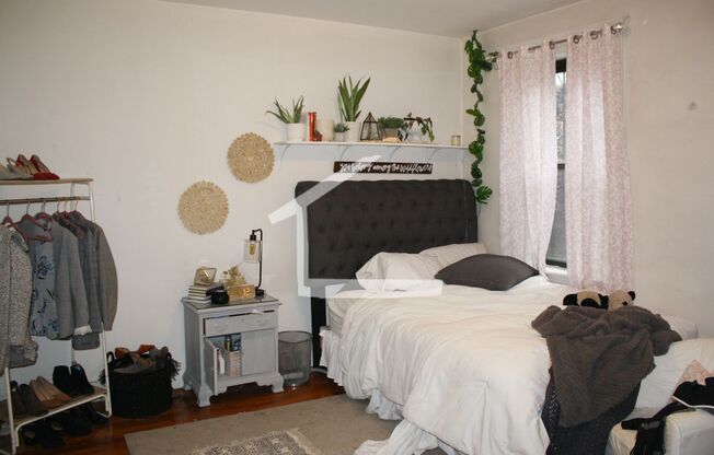 Great Deal for 9/1! 4-bed, 1-bath Apt Near Public Transportation