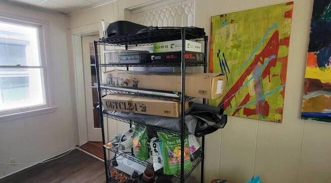 3 beds, 1 bath, 1,400 sqft, $1,600