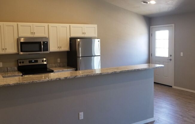 2 beds, 2 baths, $1,595