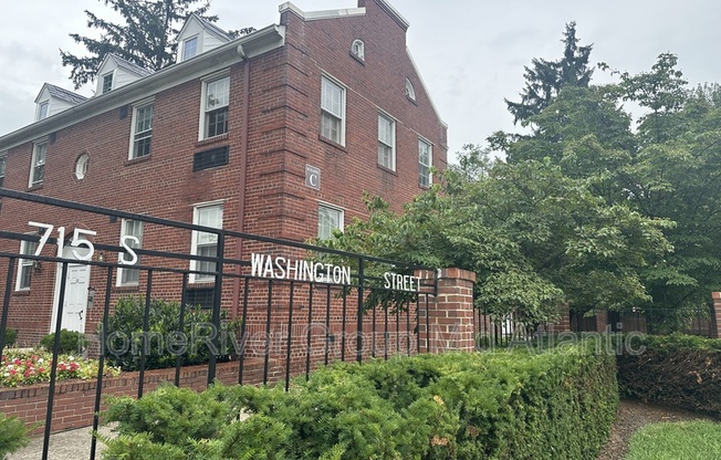 715 S Washington St Apt B23