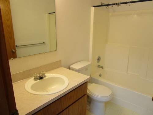 2 beds, 2 baths, $2,000