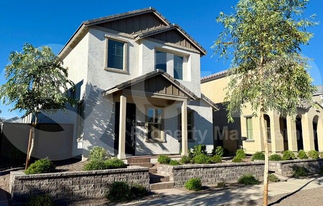 1946 W LARIAT LN