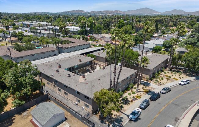 1 bed, 1 bath, 700 sqft, $1,800, Unit 06