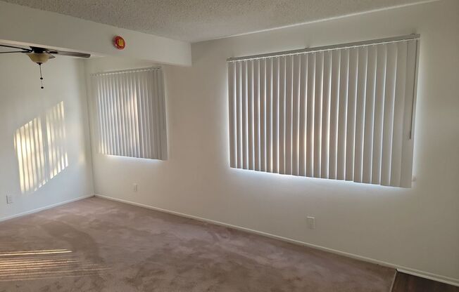 2 beds, 1 bath, $2,600