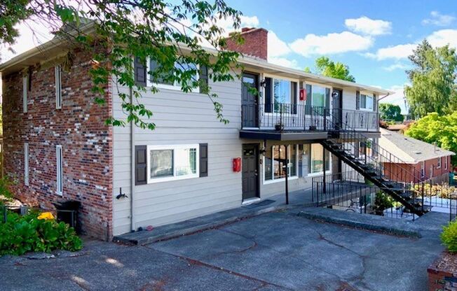 3545-3549 SE Cora Drive