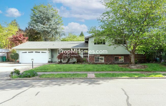 Beautifully Updated Four Bedroom Home in West Beaverton!