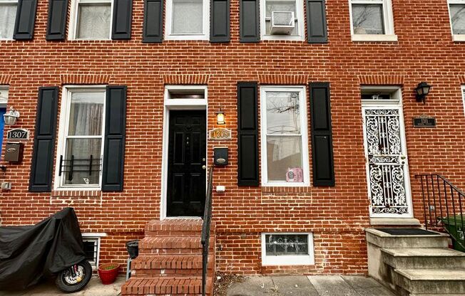 Charming 2 Bedroom/1.5 Bathroom Townhome in Washington Village-Pigtown!