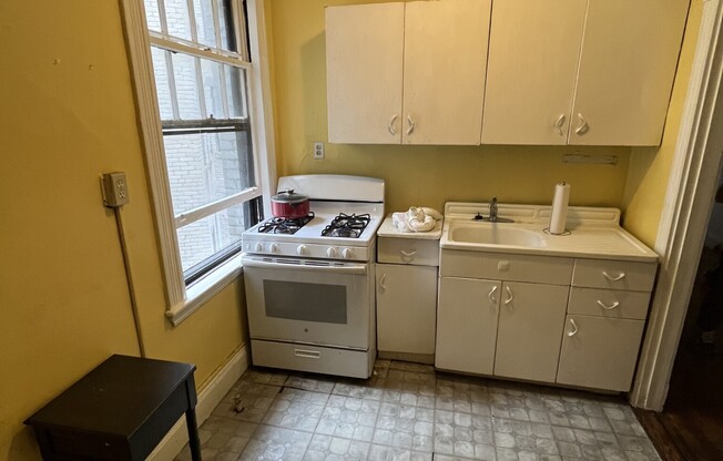 28 Sidlaw Rd Apt 11