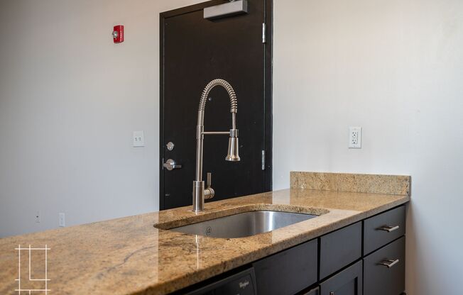 1 bed, 1 bath, $1,450, Unit 727 N. 4th St. Apt. 216