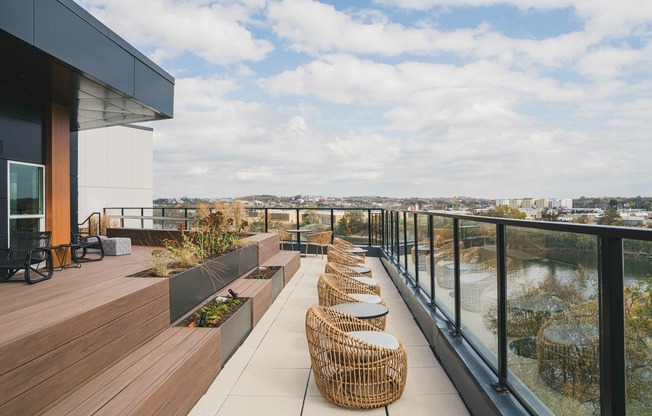 Sit back on our large outdoor rooftop deck, offering breathtaking views of Nashville's skyline.