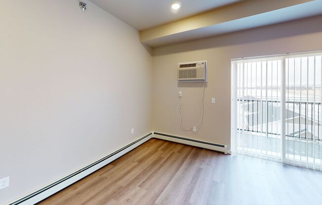 2 beds, 2 baths, 1,214 sqft, $1,545, Unit 1629-315