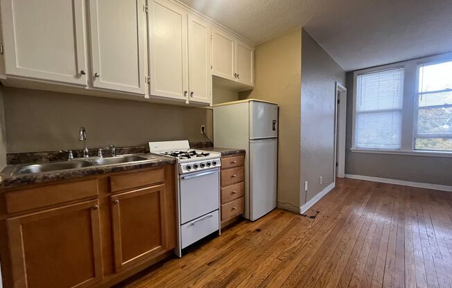 1 bed, 1 bath, 330 sqft, $888, Unit #3