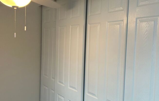 2 beds, 1 bath, 930 sqft, $1,975, Unit S3