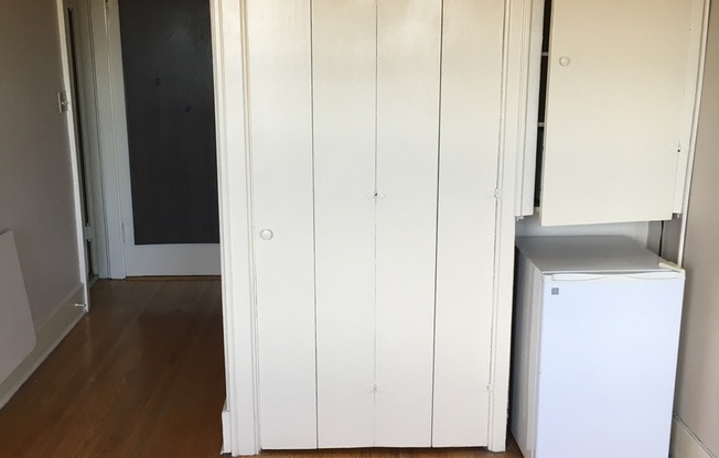 Studio, 1 bath, 250 sqft, $1,050, Unit 308A
