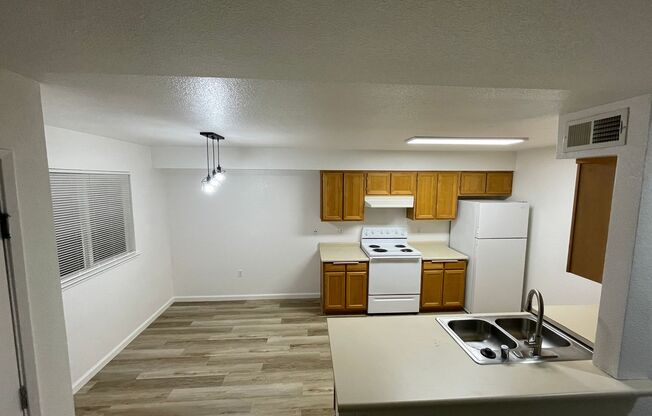 1 bed, 1 bath, 678 sqft, $1,675, Unit 2403