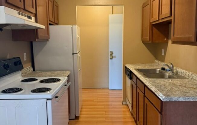 1 bed, 1 bath, 825 sqft, $1,125, Unit 806-336