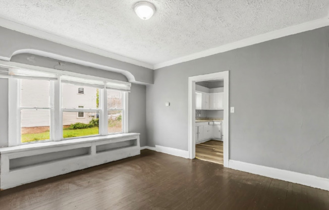 3657 E 151 ST