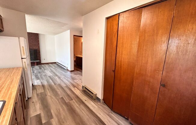 2 beds, 1 bath, $1,100, Unit 2331