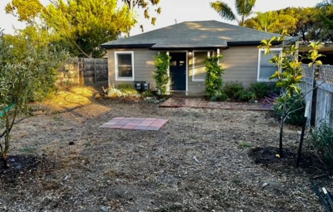 Single Level 2 Bedroom Home on the Outskirts of San Luis Obispo- 947 W. Foothill