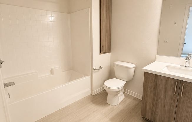 2 beds, 1 bath, 750 sqft, $2,250, Unit 210